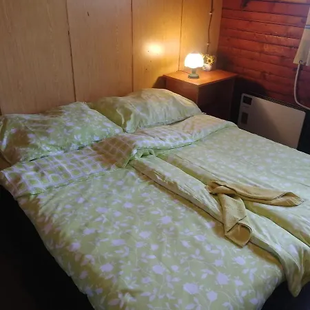 Pod Vlekom 3*